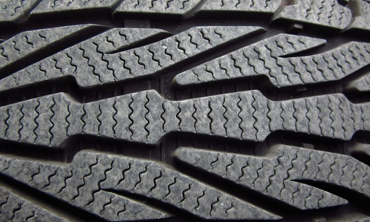 Natural rubber prices continue to stay low despite fluctuations