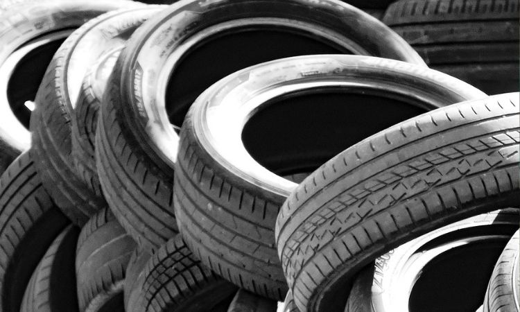 Charles Darwin University tests if crumb rubber can help build more climate-resilient roads